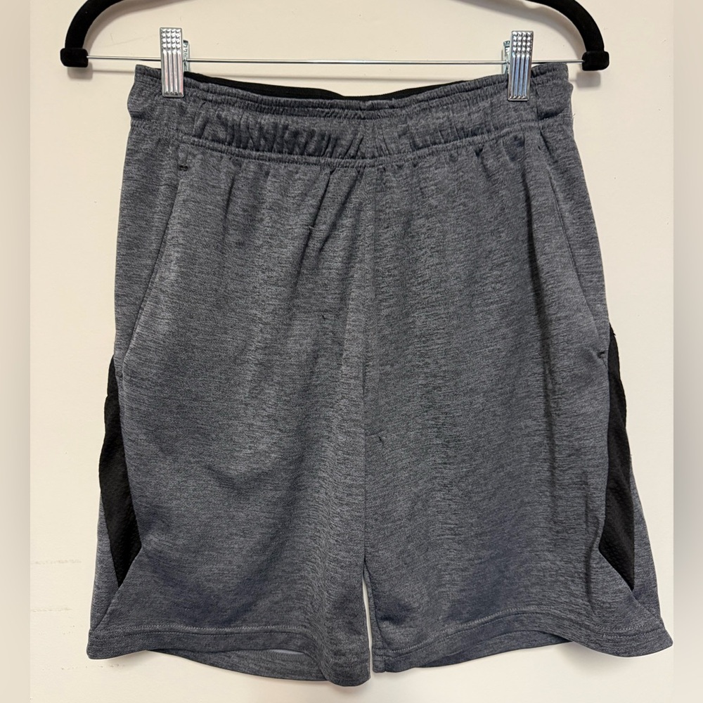 Reebok shorts Mens size S. Side pockets. Gray color, black side strip